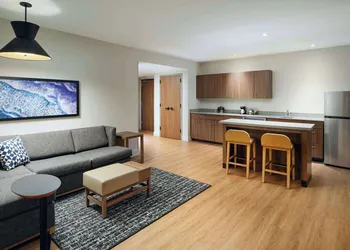 Hyatt Place Melbourne Airport hotel thumbnail 6