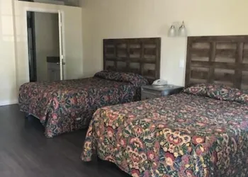 Sierra Crossing Motel hotel thumbnail 7