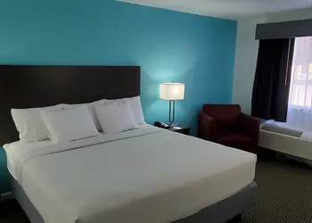 Travelodge by Wyndham Livonia/Canton/Novi Detroit Area hotel thumbnail 8