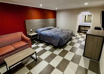 Hollywood Inn hotel thumbnail 2