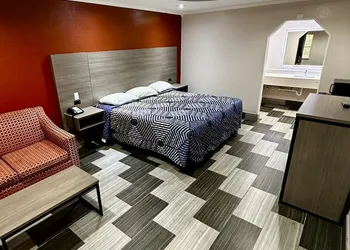 Hollywood Inn hotel thumbnail 7