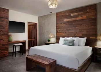 Surya Hotel hotel thumbnail 8