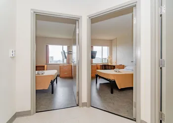 University of Ottawa Residence hotel thumbnail 2