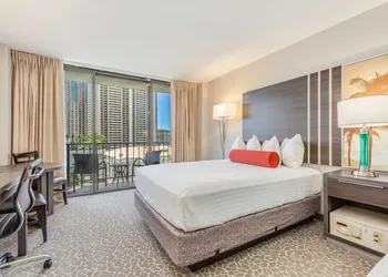 Castle at Palms at Waikīkī hotel thumbnail 4