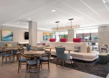 Home2 Suites By Hilton Jacksonville Downtown hotel thumbnail 2