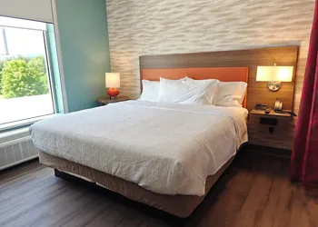Home2 Suites by Hilton Bristol hotel thumbnail 4