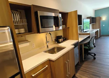Home2 Suites by Hilton Bristol hotel thumbnail 6