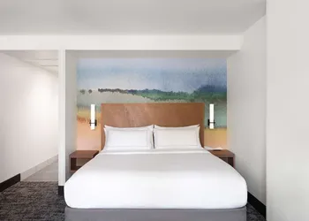 River's Edge Hotel Portland, Tapestry Collection by Hilton hotel thumbnail 6