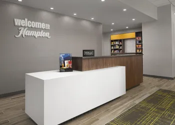 Hampton Inn & Suites Somerset hotel thumbnail 3