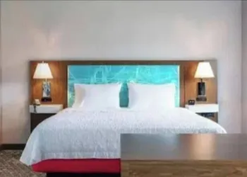 Hampton Inn & Suites Somerset hotel thumbnail 6