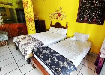 bungalows mirna manzanillo hotel thumbnail 2