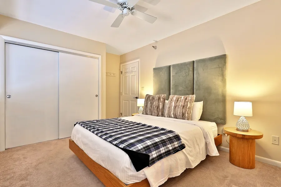 The Birch Ridge: Owner's Suite #5 - Queen/sofa Bed Suite In Killington. Hot Tub. Renovated. 1 Bedroom Home hotel detail image 2
