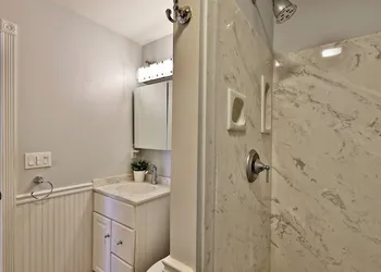The Birch Ridge: Owner's Suite #5 - Queen/sofa Bed Suite In Killington. Hot Tub. Renovated. 1 Bedroom Home hotel thumbnail 8