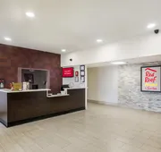 Red Roof Inn PLUS+ & Suites Savannah - I-95 hotel detail image 3