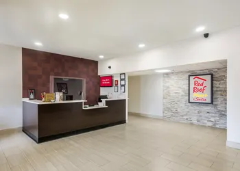 Red Roof Inn PLUS+ & Suites Savannah - I-95 hotel thumbnail 3