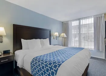Suburban Studios Verona - Staunton North hotel thumbnail 5