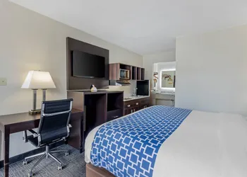Suburban Studios Verona - Staunton North hotel thumbnail 6