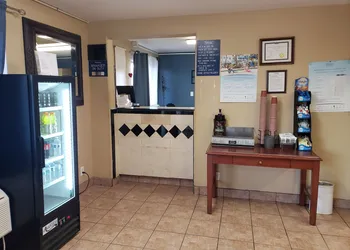 Baymont by Wyndham Coalinga hotel thumbnail 2