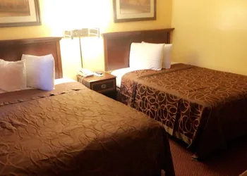 Baymont by Wyndham Coalinga hotel thumbnail 4