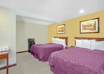 Baymont by Wyndham Coalinga hotel thumbnail 5