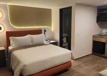 Expo Satélite 2750 Hotel & Suites hotel thumbnail 6