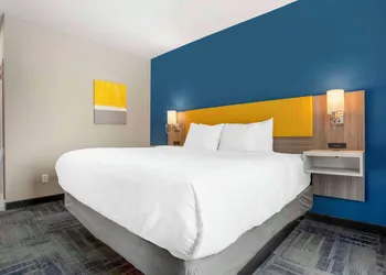 Comfort Inn & Suites Destin near Henderson Beach hotel thumbnail 7