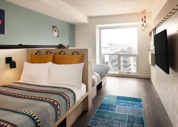 Moxy Halifax Downtown hotel thumbnail 6