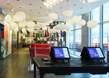 citizenM Austin Downtown hotel thumbnail 5