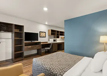 WoodSpring Suites Fort Collins hotel thumbnail 8