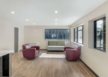 Comfort Inn Kansas City Midtown hotel thumbnail 4