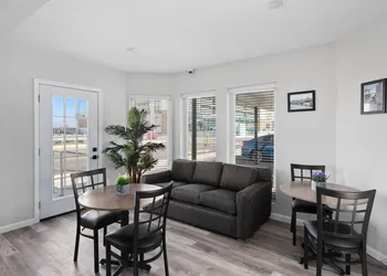 The Beach House hotel thumbnail 3