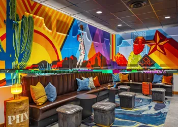 Moxy Phoenix Downtown hotel thumbnail 2