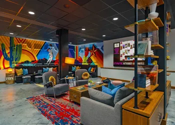 Moxy Phoenix Downtown hotel thumbnail 3