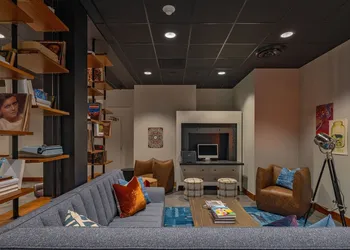 Moxy Phoenix Downtown hotel thumbnail 4