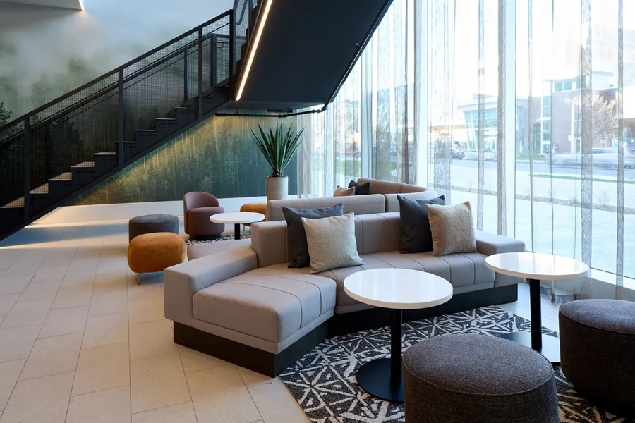 Courtyard By Marriott Montreal Laval hotel detail image 2