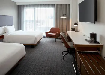 Courtyard By Marriott Montreal Laval hotel thumbnail 8