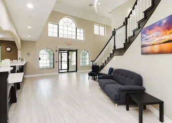 SureStay Studio by Best Western Conroe Downtown hotel thumbnail 3