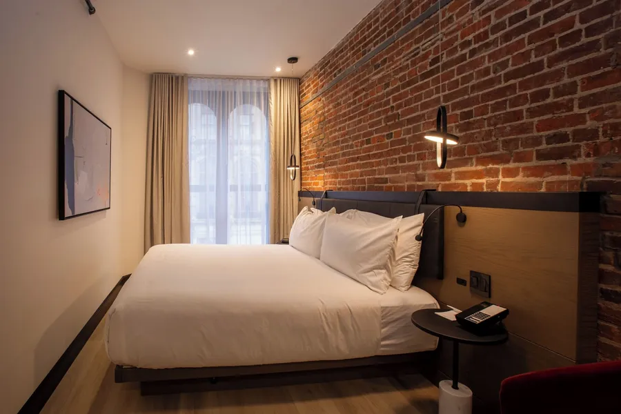 Le Petit Hôtel Vieux-Montréal | Notre-Dame hotel detail image 6