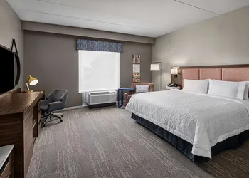 Hampton Inn Boston Woburn hotel thumbnail 6