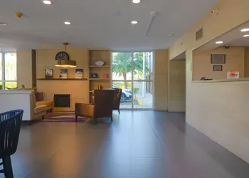 The Palms Inn & Suites hotel thumbnail 2