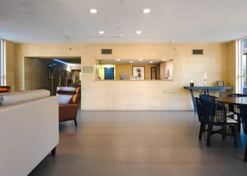 The Palms Inn & Suites hotel thumbnail 3