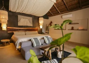 The Yellow Nest hotel thumbnail 4