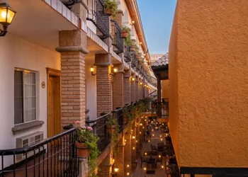 Vacation Rentals María Bonita hotel thumbnail 2