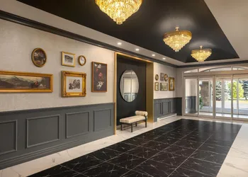 Hotel Vallea Bromont, Tapestry Collection by Hilton hotel thumbnail 3