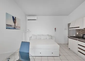 Bella Surf Inn hotel thumbnail 7