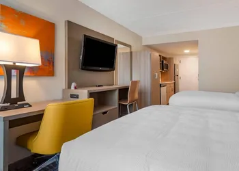 MainStay Suites Horsham - Philadelphia hotel thumbnail 6