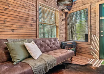 Rivers Edge Treehouses hotel thumbnail 6