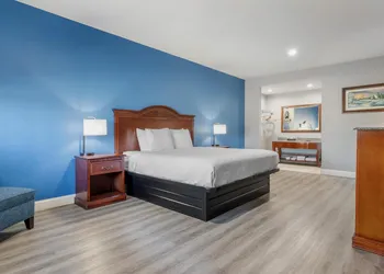 SureStay Hotel by Best Western McAlester hotel thumbnail 7
