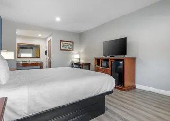 SureStay Hotel by Best Western McAlester hotel thumbnail 8