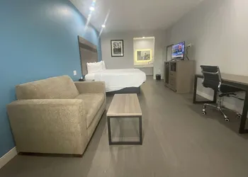 Baymont by Wyndham Freeport Texas hotel thumbnail 8